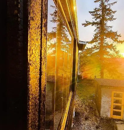 Lodge Contemporary Dublin With Hot Tub *