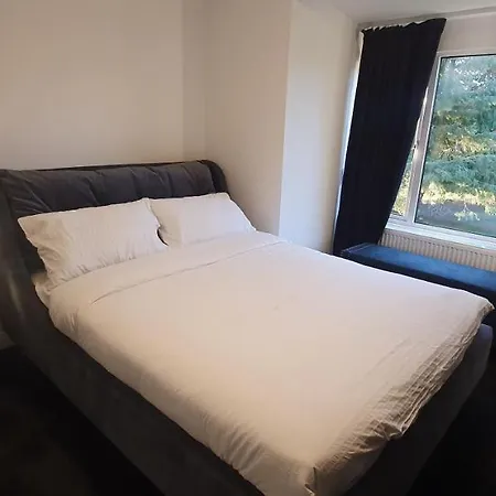 Contemporary Dublin With Hot Tub * Lispapple Cross Roads