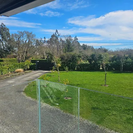 Contemporary Dublin With Hot Tub-10 Min Drive To Dublin Airport *