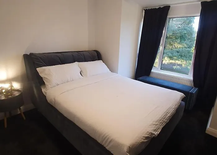 Contemporary Dublin With Hot Tub-10 Min Drive To Dublin Airport * Lispapple Cross Roads