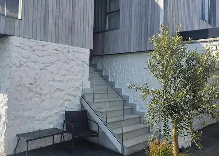 Lodge Contemporary Dublin With Hot Tub-10 Min Drive To Dublin Airport Lispapple Cross Roads