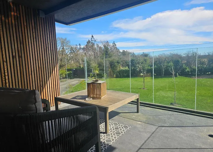 Contemporary Dublin With Hot Tub-10 Min Drive To Dublin Airport Lodge Lispapple Cross Roads